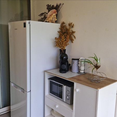Grand Studio De 41 M², Vue Mer Et Jardin Tropical. Le Gosier  Room photo